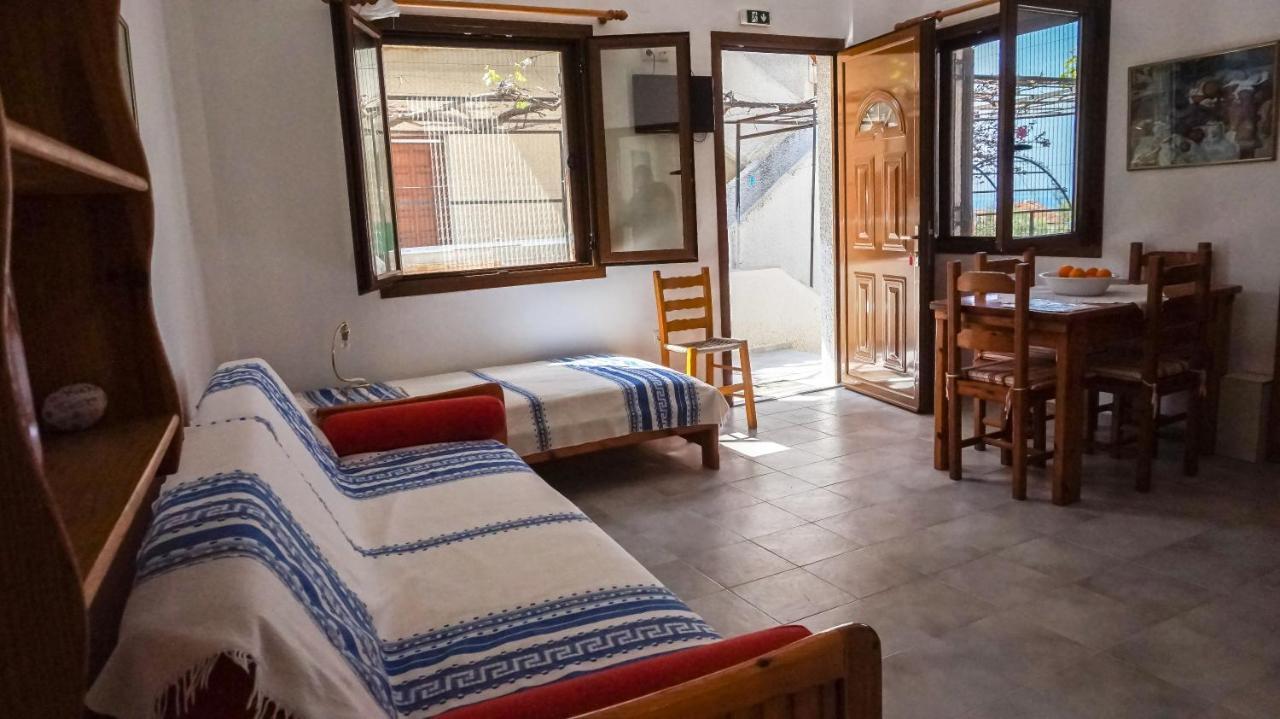 Stella Rooms Kardhamili Exterior foto