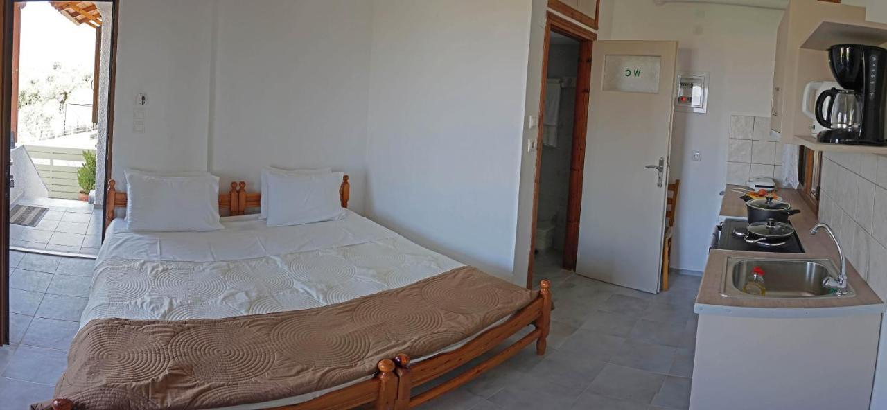 Stella Rooms Kardhamili Exterior foto